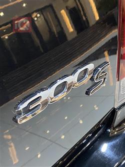 کرایسلەر 300